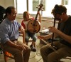 Felix und Stephan lernen chinesische Instrumente